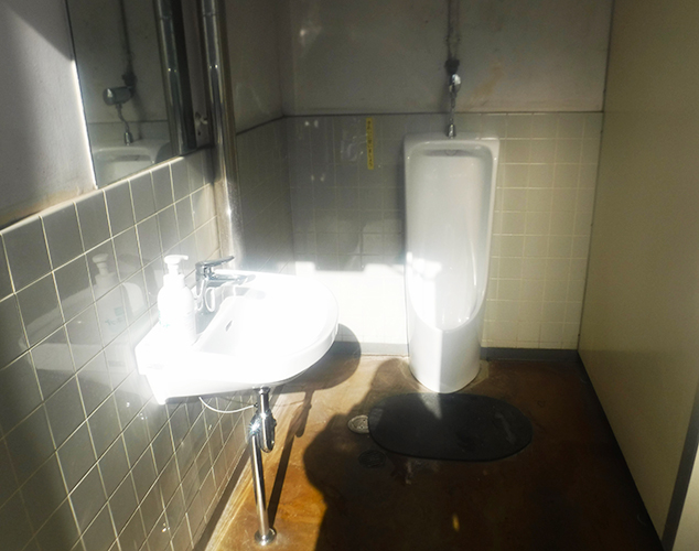 御手洗、洗面所改修